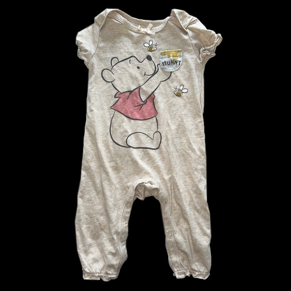 Winnie the Pooh onesie 3-6 months - Picture 1 of 2